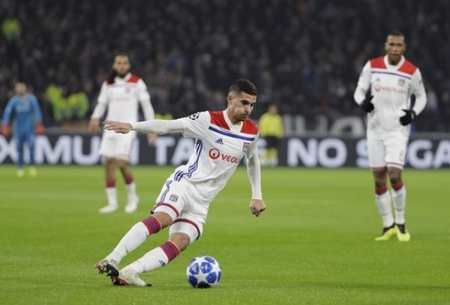 更加冷静自 更加冷静自